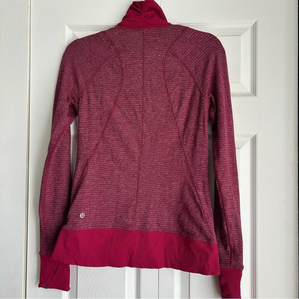 Lululemon Runderful 1/2 Zip 8 - Picture 5 of 8